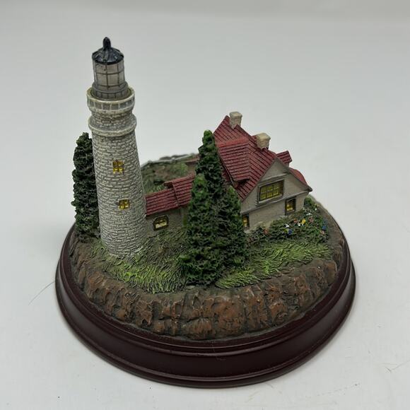 Thomas Kinkade Clearing Storms Vintage Lighted Figurine - Picture 3 of 12